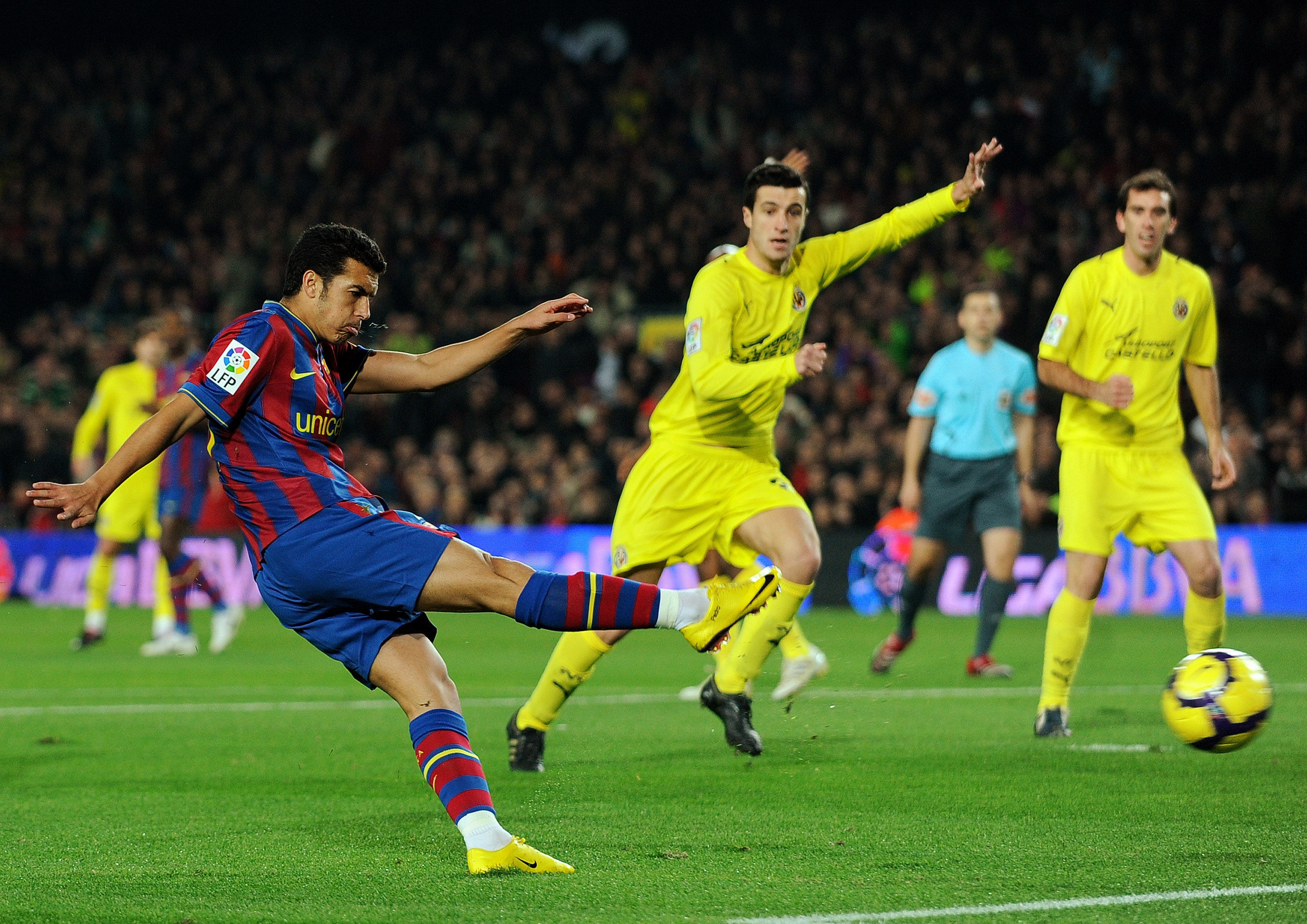 暗示续约还是离队？刘洋晒与瓦科互换球衣照片（续约抑或离队？刘洋晒与瓦科交换球衣照）