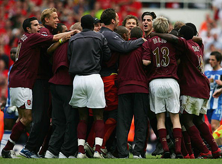 穆斯卡特：林加德表现很好，但吾米提江和他表现至少一样好（穆斯卡特：林加德发挥不俗，吾米提江的表现至少不逊于他）