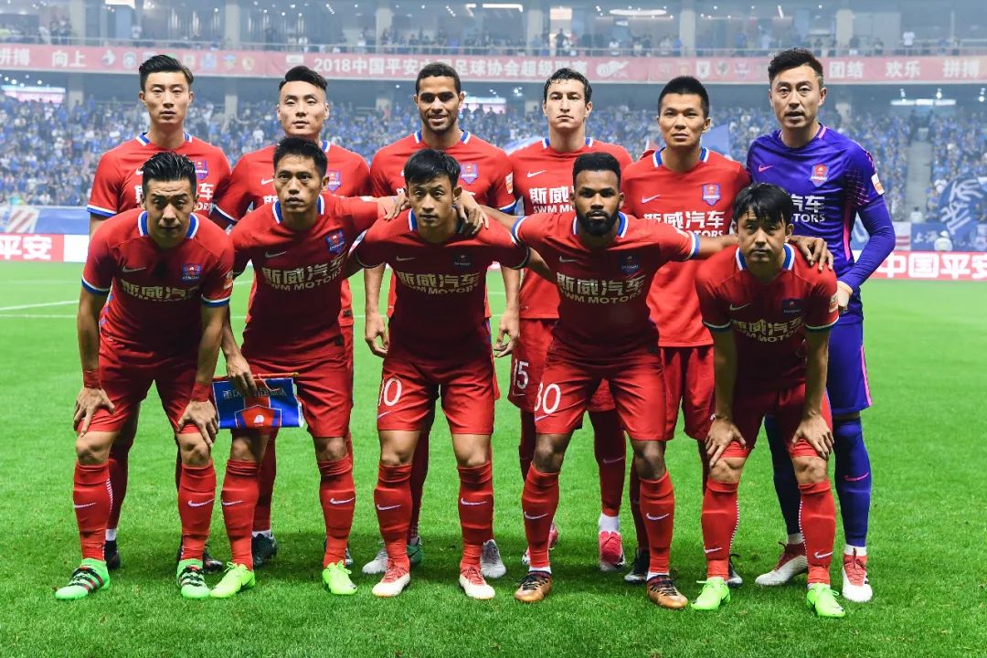 湖人本赛季输掉的7场比赛最少一场输10分，场均输17.7分