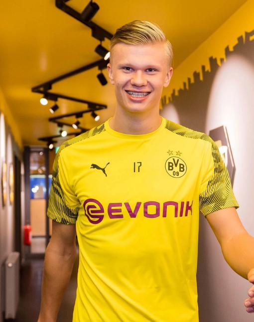 摆大巴击败费耶诺德，阿贾克斯主帅：我很卑鄙（摆大巴制胜费耶诺德，阿贾克斯主帅自嘲：确实有些不光彩）